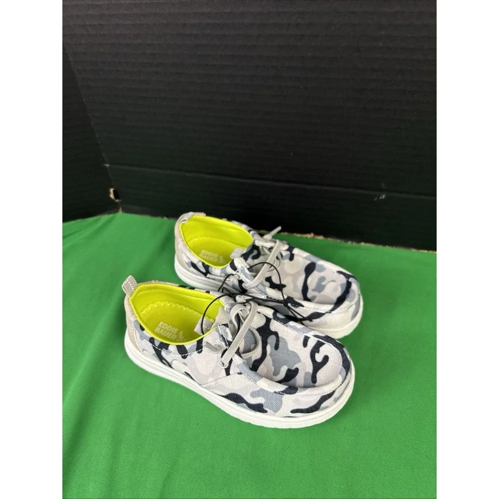 Eddie Bauer Boys Canvas Loafer Size 1 Camo Grey White Slip On Shoes